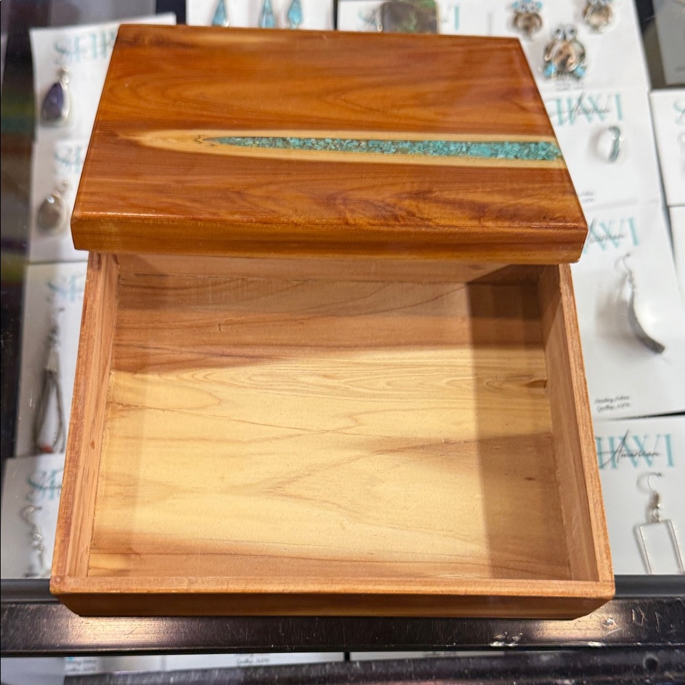 Wooden Box with Turquoise Inlay - Picture 5 of 5
